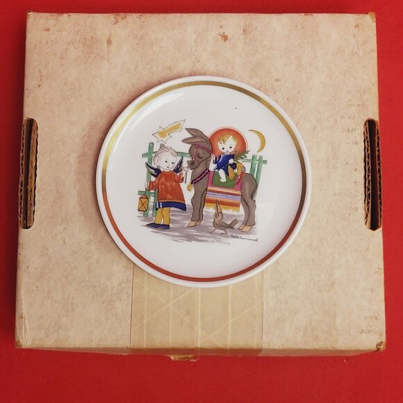 Schmid Berta Hummel Museum Miniature Plate Collection 1975 - Picture 2 of 9
